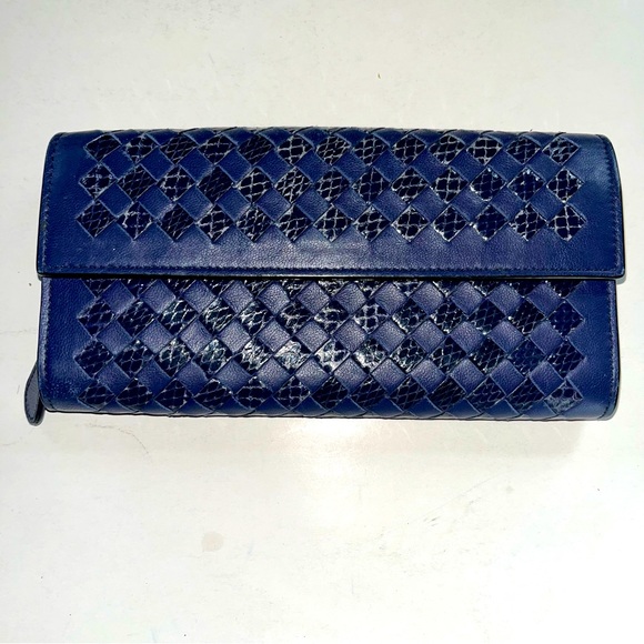 Bottega Veneta Handbags - Bottega Veneta ULTRA RARE Ayers Python Woven Intreciatto Long Wallet in Blue EUC